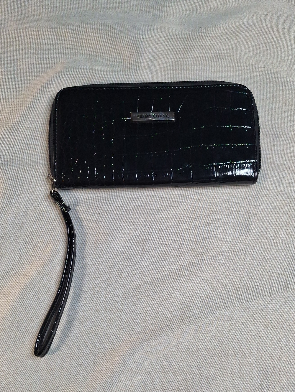 SIMON CHANG Black Croc Embossed Patent Leather Zip Around Wristlet Wallet